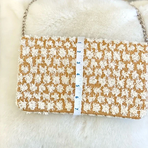 Express fold over shoulder/clutch bag - Picture 10 of 11